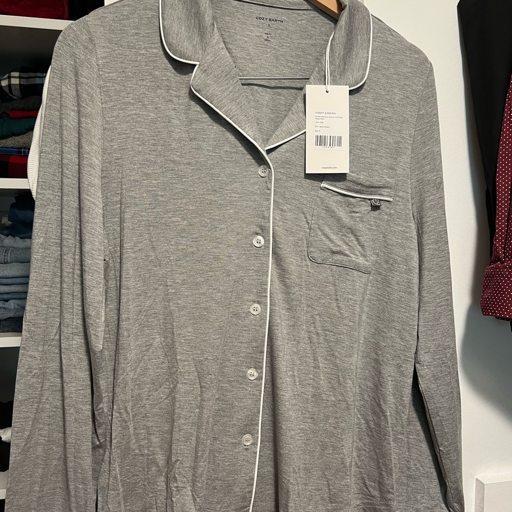 Cozy Earth bamboo Gray Button-Up Pajama Top Small NWT